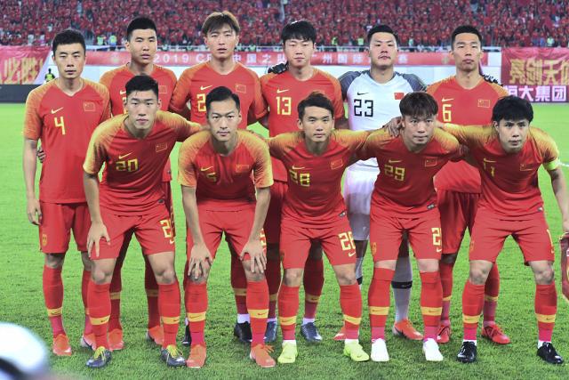LPL出征仪式返图：世界的舞台广阔无限，期待你们的精彩表现！